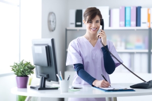 چرا استخدام دستیار دندانپزشکی برای مطب دندانپزشکی مهم است؟
